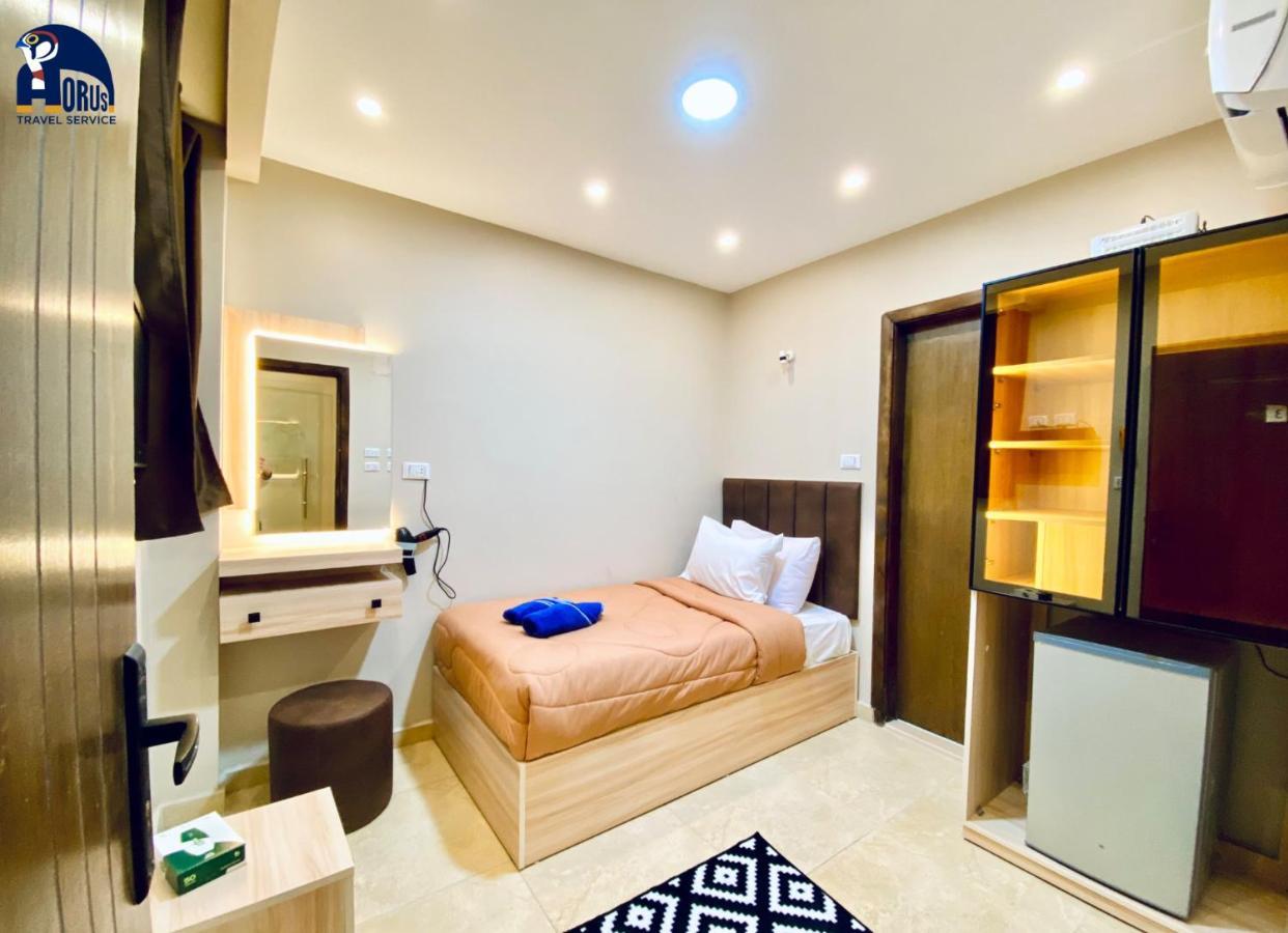 Horus Horizon Inn Pyramids View Kafrat al Jabal ภายนอก รูปภาพ